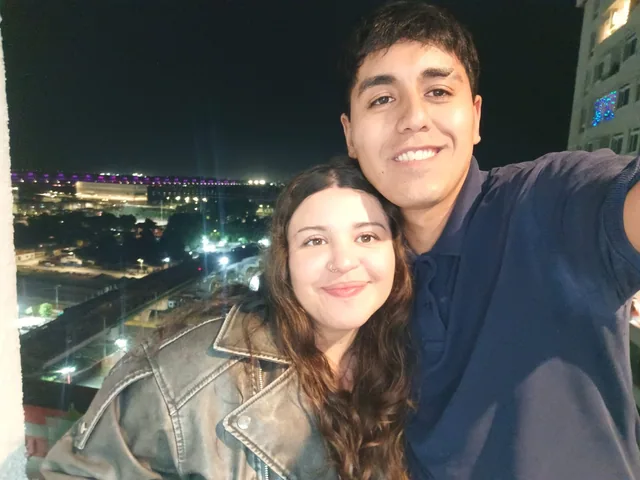 Micaela y Kevin: Juntos, donde sea.